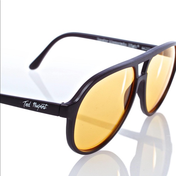 Retro High Contrast Aviators - Picture 3 of 8
